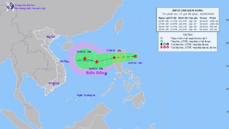 Tropical depression forecast to strengthen into storm appears near East Sea